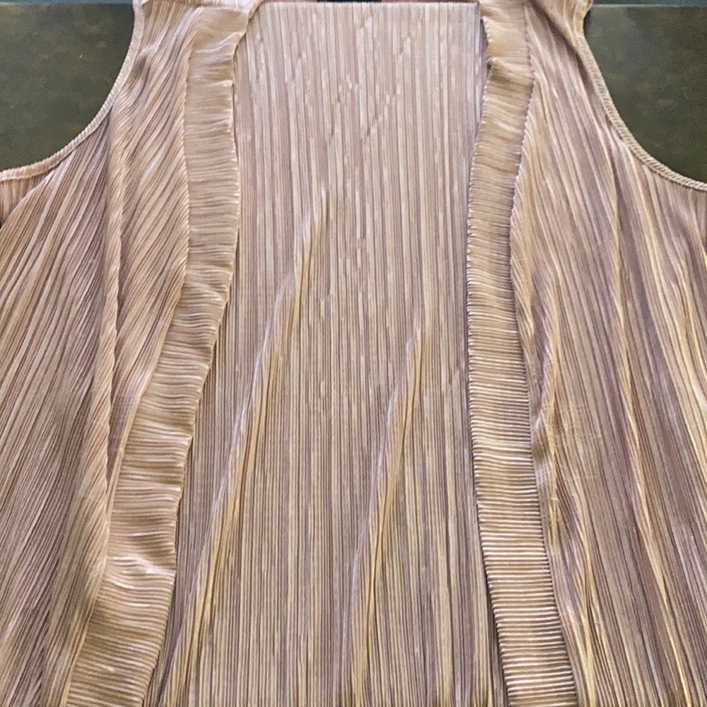 Dust pink duster